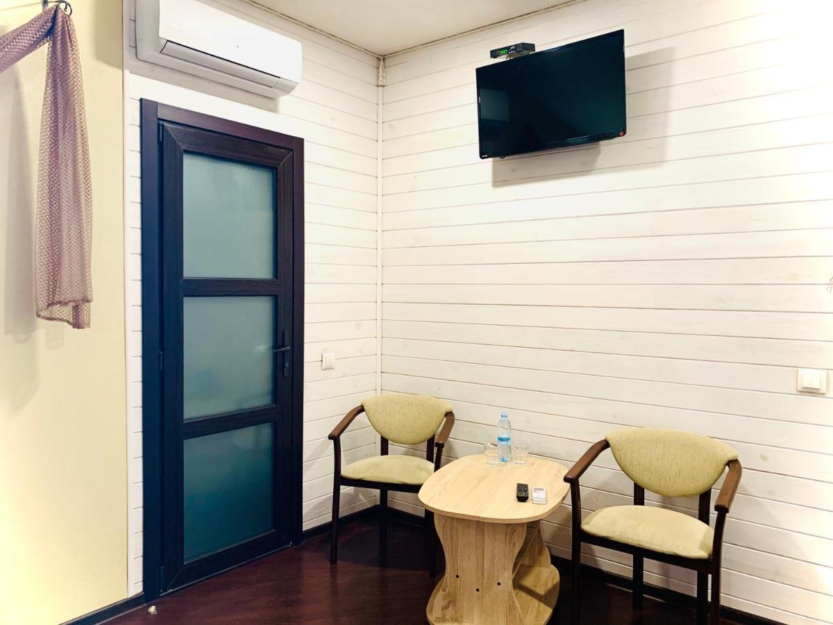 Hotel-Restaurant Complex Relax Ζιτόμιρ Εξωτερικό φωτογραφία